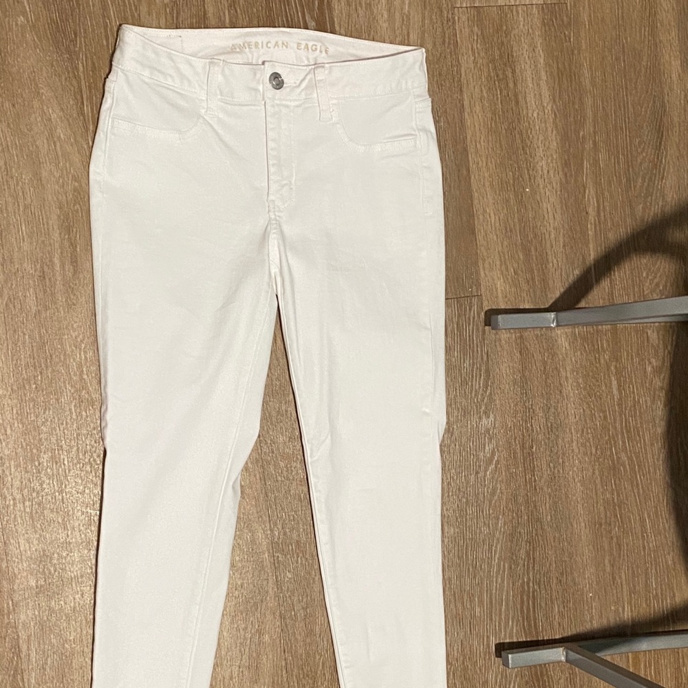 White American Eagle Skinny Jeggings